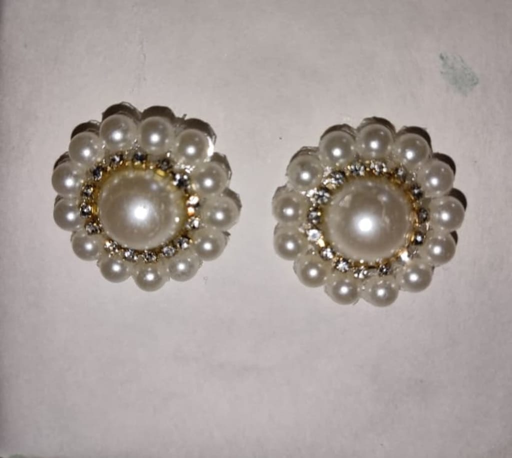 Pearl Jhumka Woman view 2