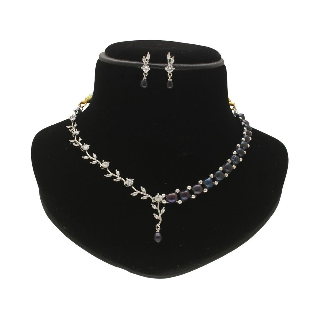 Regal Ember Pearl Necklace Set view 2