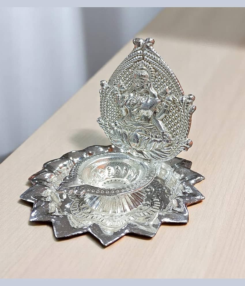 Sigaram Brass Table Diya - Pack of 1 view 2