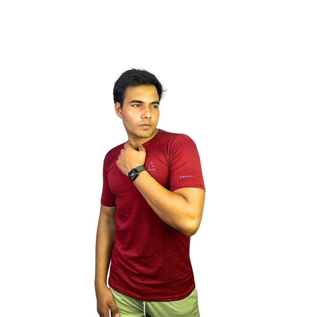 Wruxing Solid Men Round Neck Maroon T-Shirt view 2