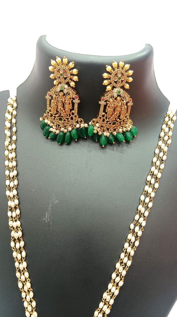 Gold-plated, pearl, and green stone necklace set with intricate detailing view 2