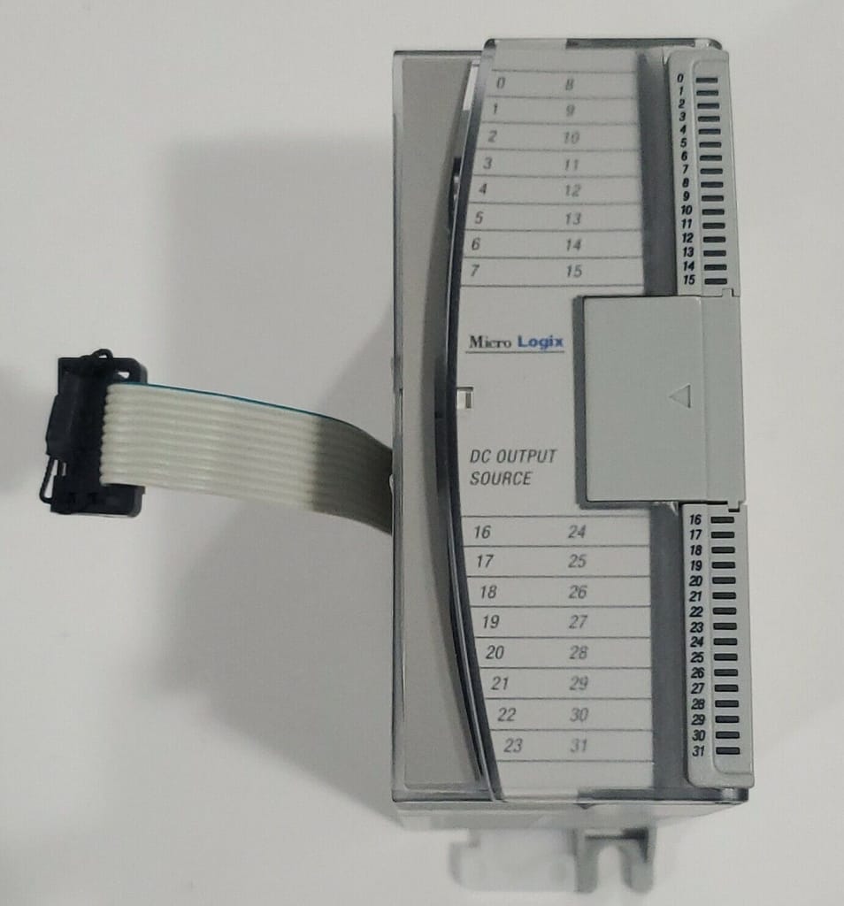 AB Micro Logix 1762-OB32 T Solid State 24V DC Source Output Module view 2