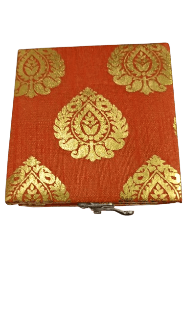 Gift box:"Diwali Puja Thali Set with Conch Shell, Bell, Om Symbol, and Diya" view 2