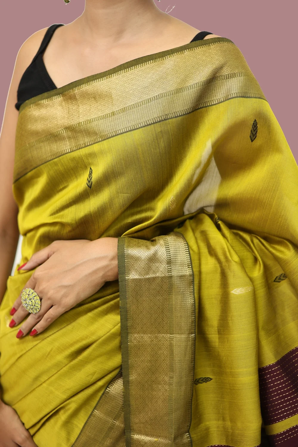 Floral Meena Buti handloom Saree with Tassels view 2