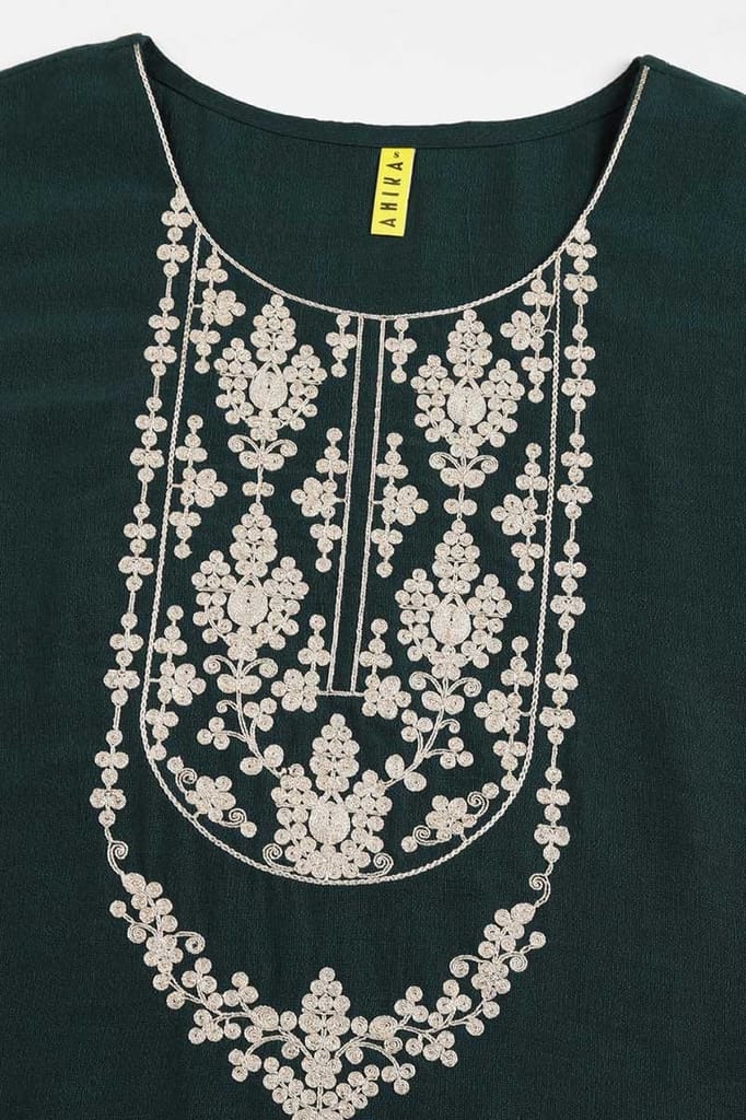 Green Silk Blend Solid Embroidered Straight Kurta VCK9080 view 2