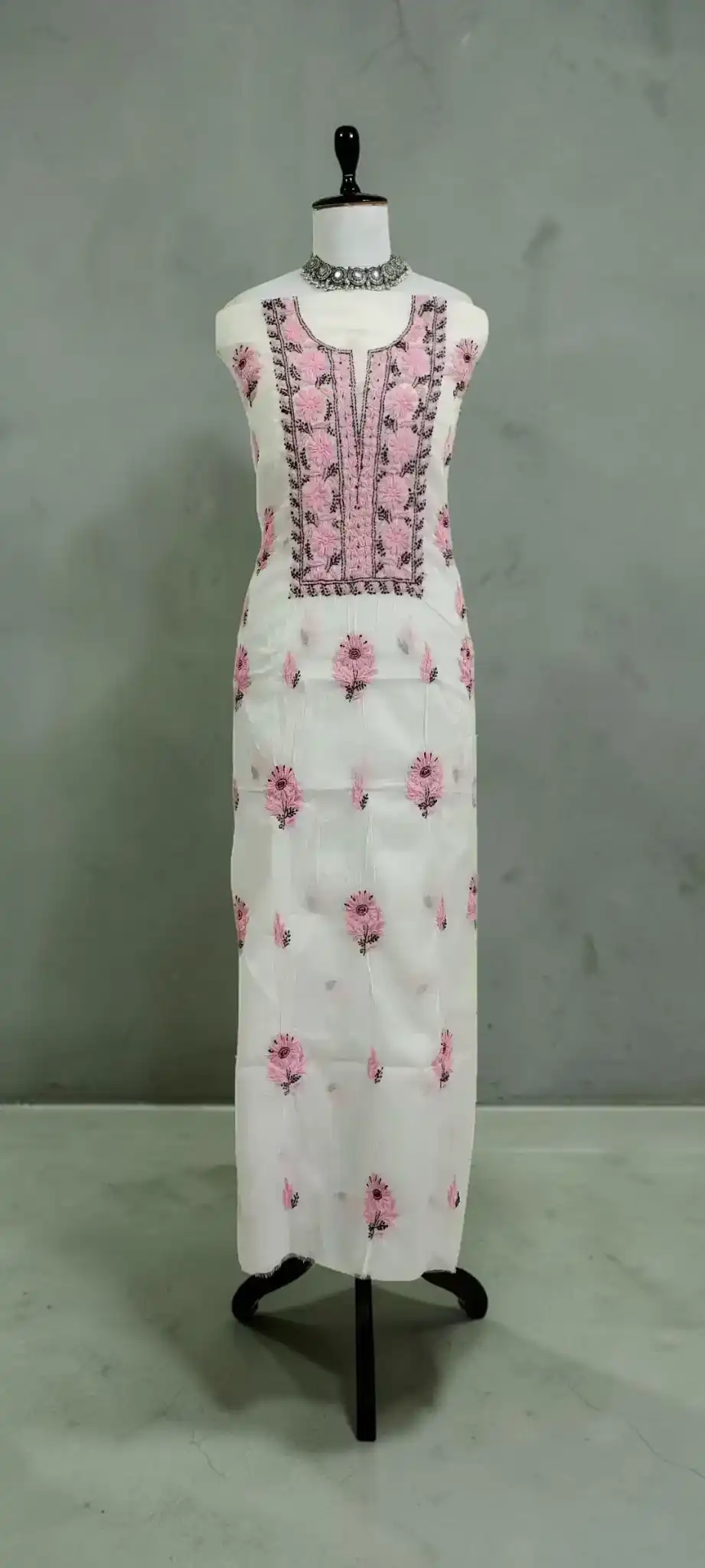 Handwoven Lucknow Chikankari Mul Cotton Hand-Embroidered Dress Material view 2
