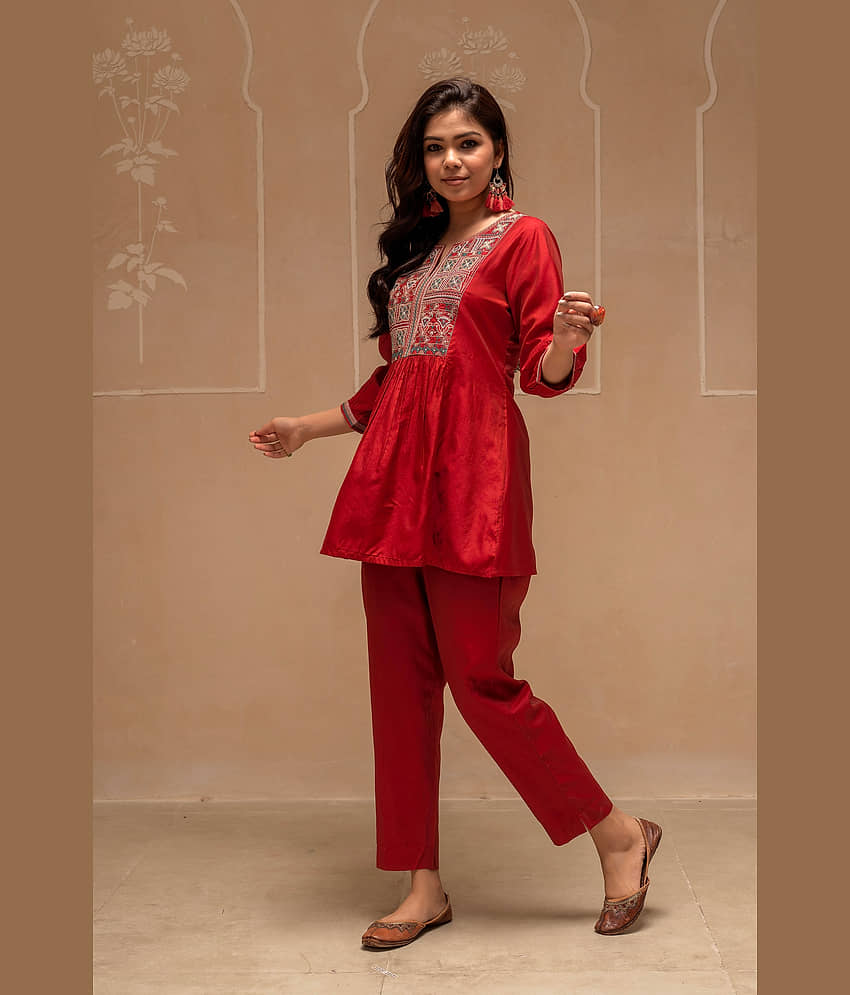 Juniper Women Embroidered Tunic With Trousers Co-Ord Set ( Maroon ) view 2