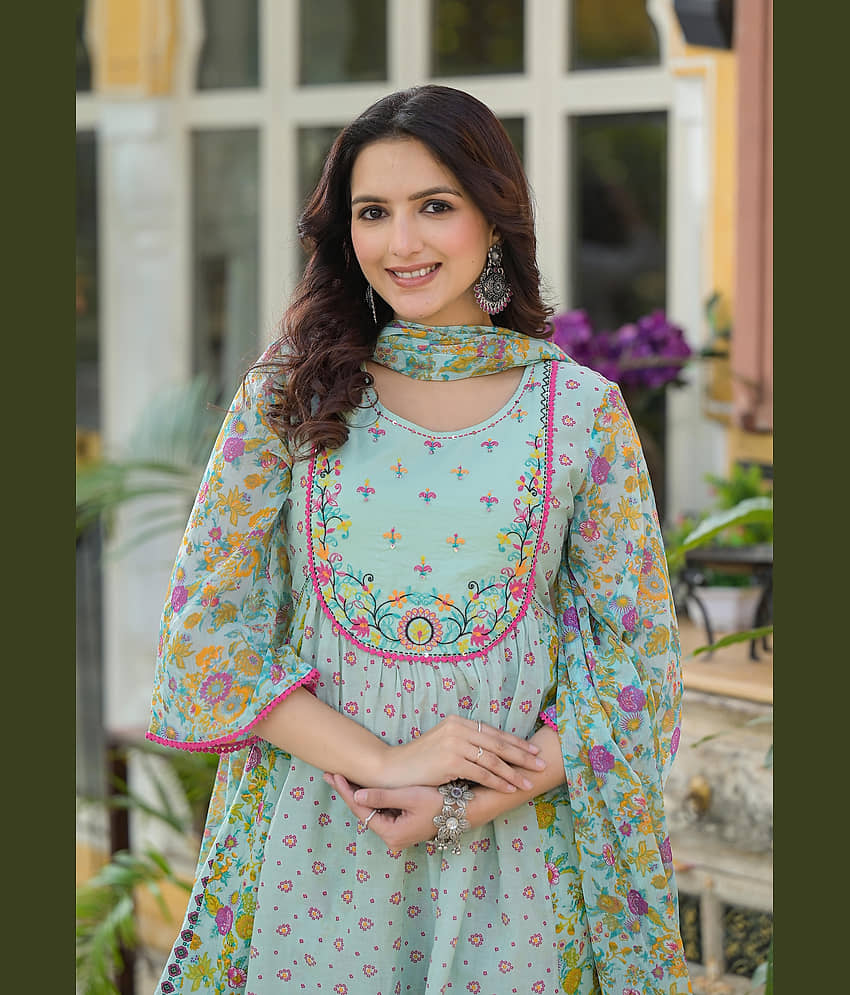 Juniper Women Cotton Printed A-line Kurti With Pants ( Green ) view 2