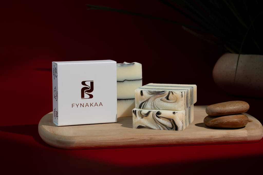 Fynakaa Lemongrass Soap | Handmade Cold Processed Soap | Natural, Organic & Paraben-Free | For Men & Women, All Skin Types (100gms Pack Of 1) view 2