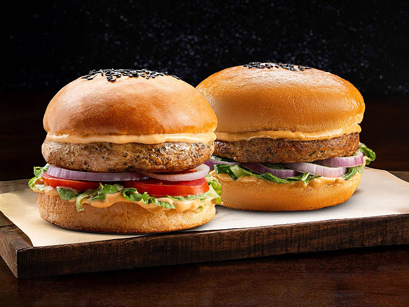2 burger combo (nv) - grilla + cluckin' standard