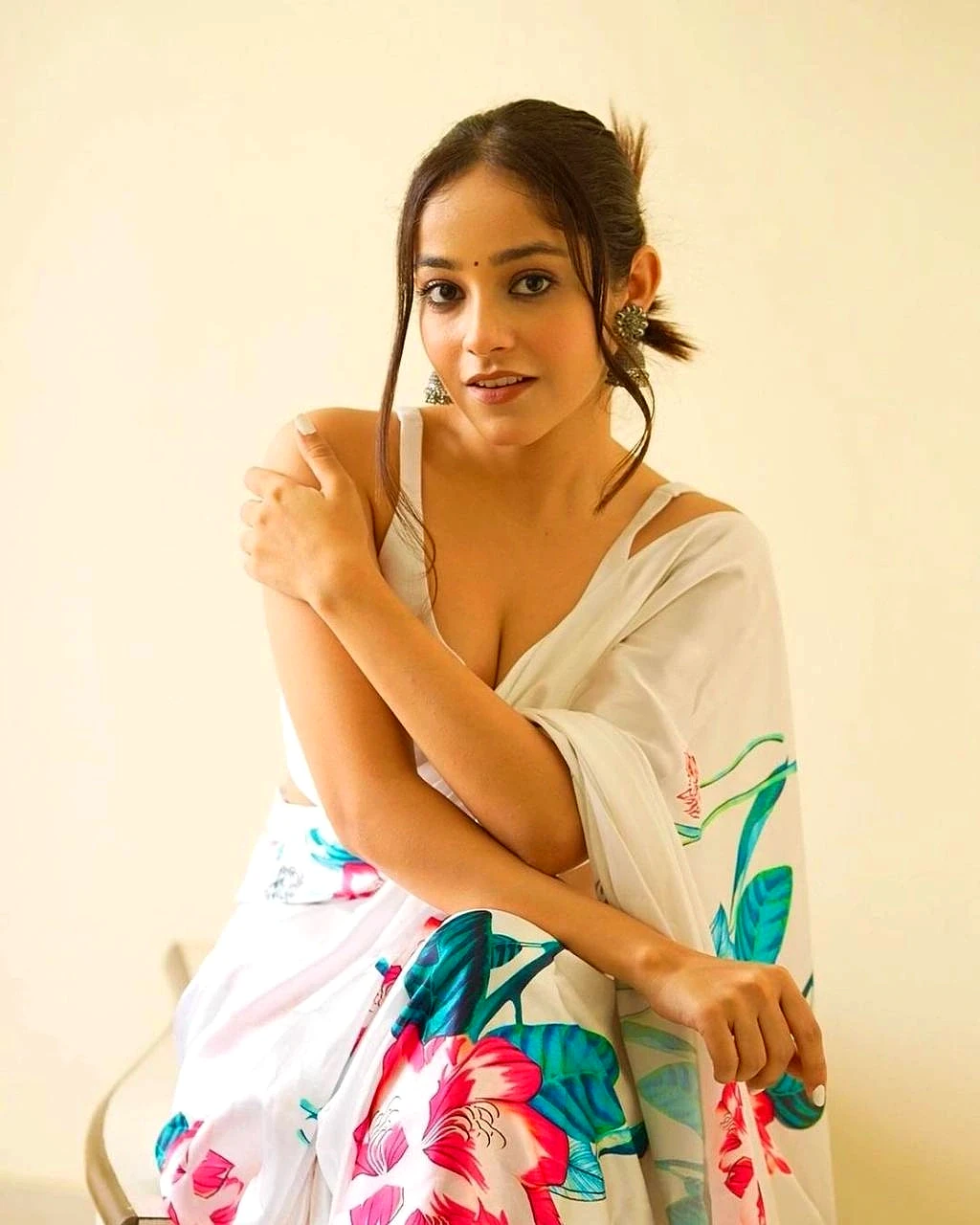 Floral Peach Colour Modal Silk Saree by SHIV TEXTILES view 2