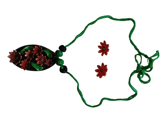 Green red combined necklace set view 2