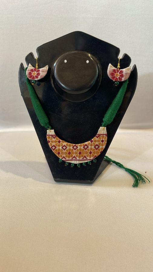 Jewellery set Assam view 2