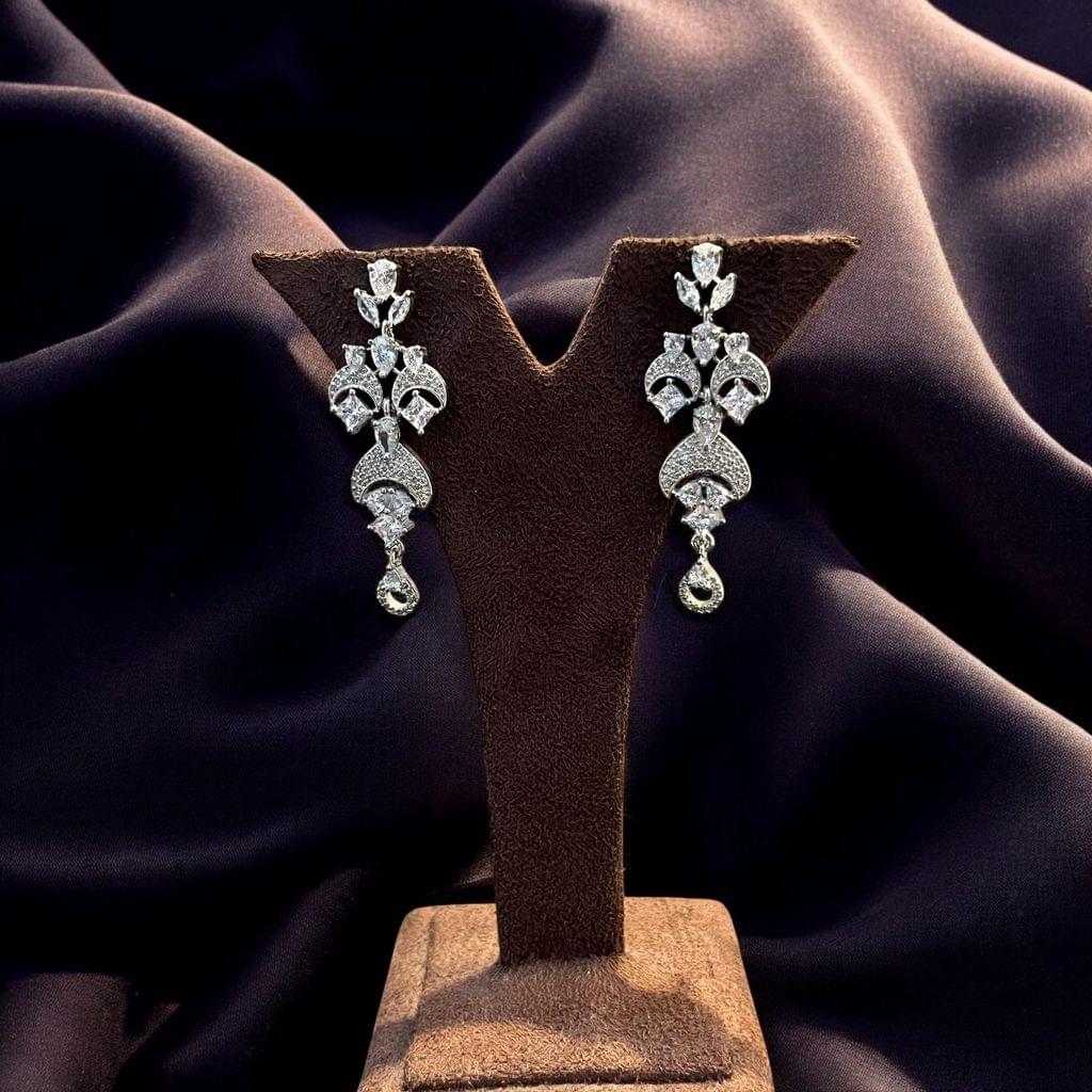 Dazzling Diamond - Majestic Bride by Dia Art Jewels view 2