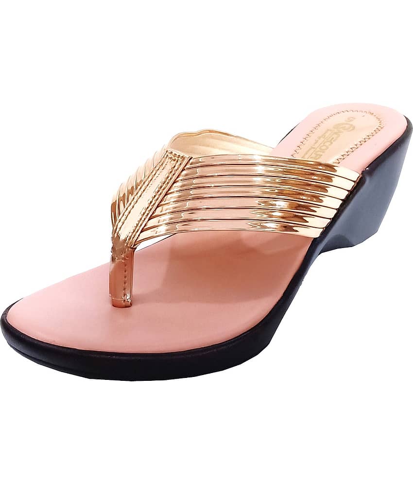 Racecourse - Peach Women's Slip On Heels view 2