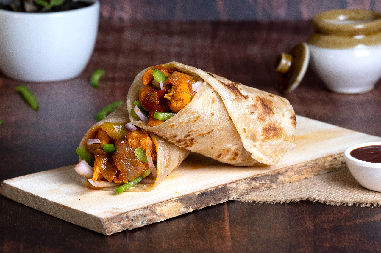 Chicken schezwan wheat roll