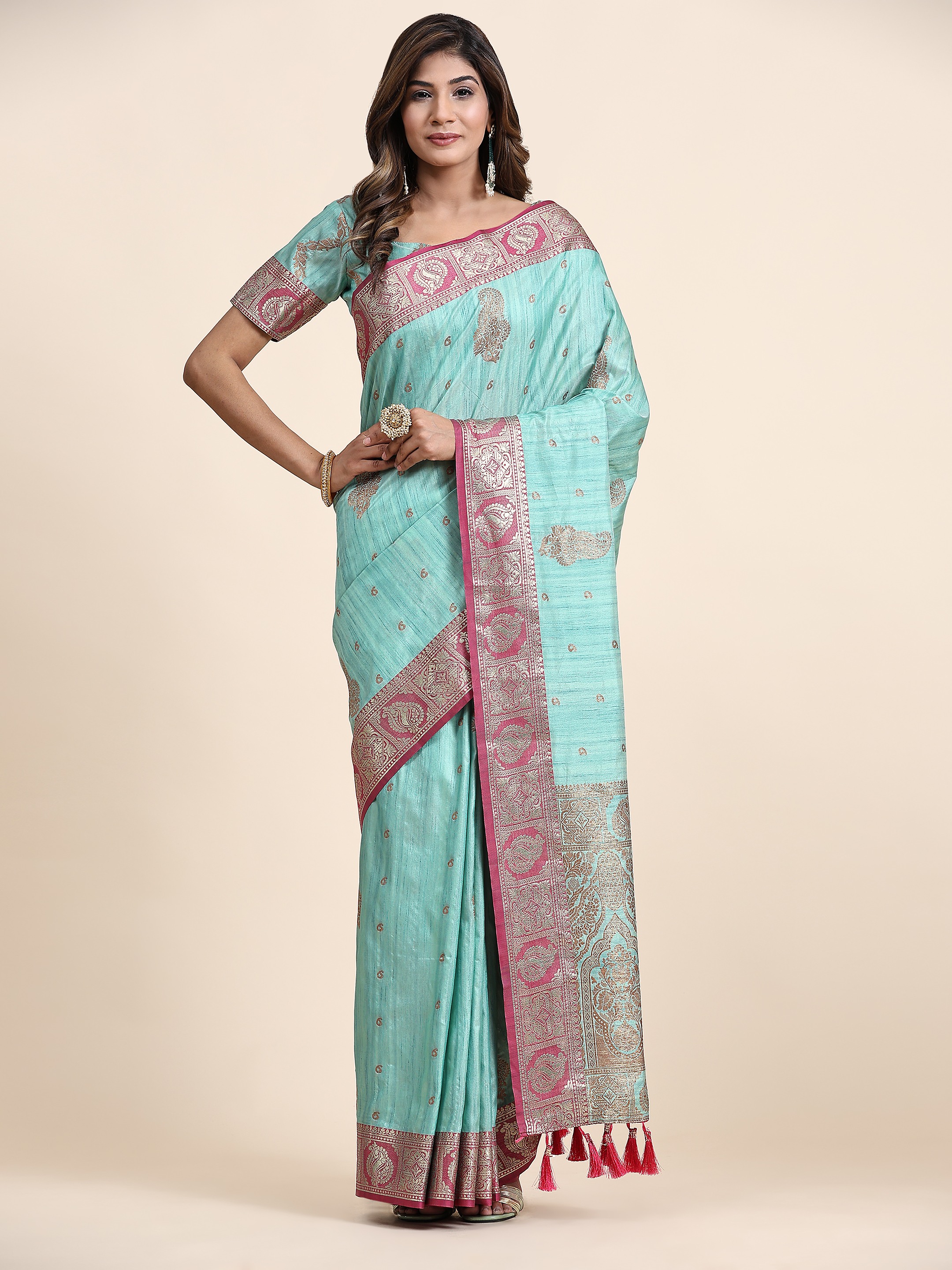 Yavira silk Women's Blue Handwoven Jacquard Saree view 2