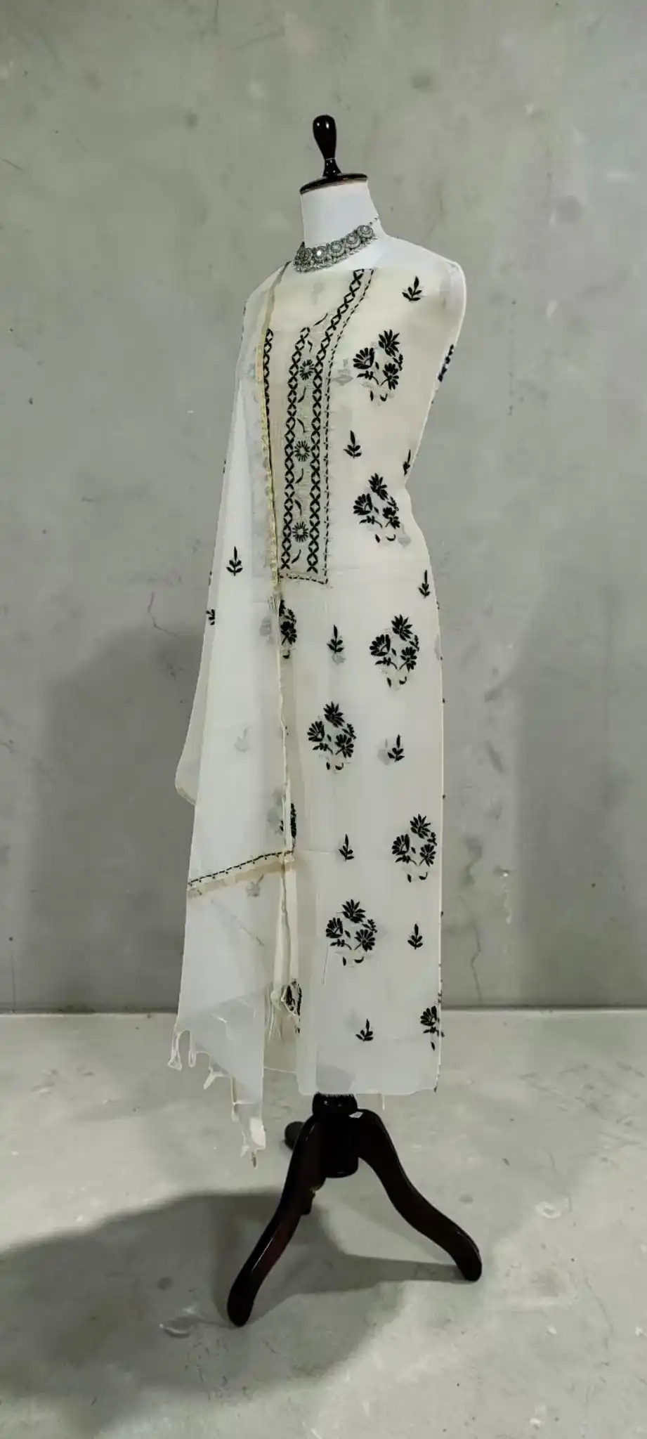 Lucknow Chikankari Hand-Embroidered Mul Cotton Dress Material view 2