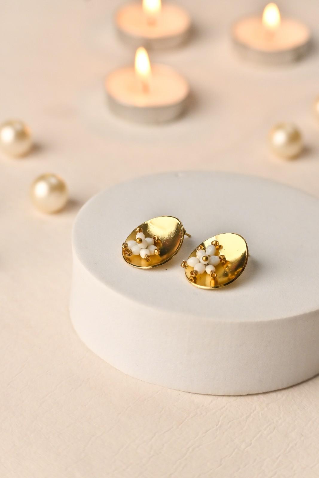 Gold White Stud Earring view 2