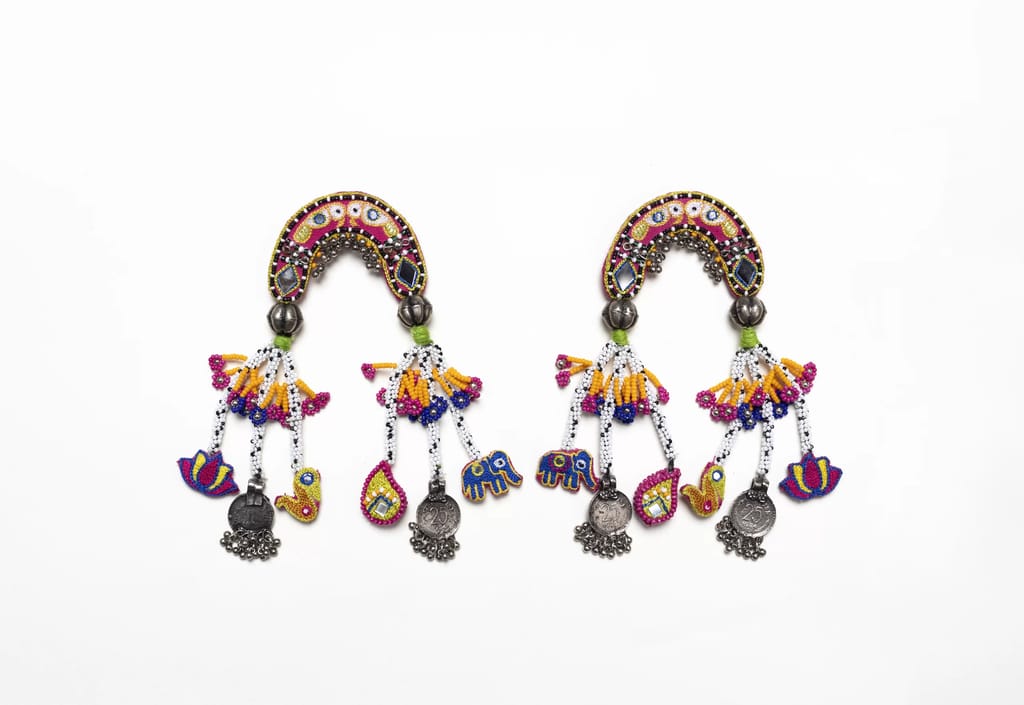 Mindhi Earring view 2