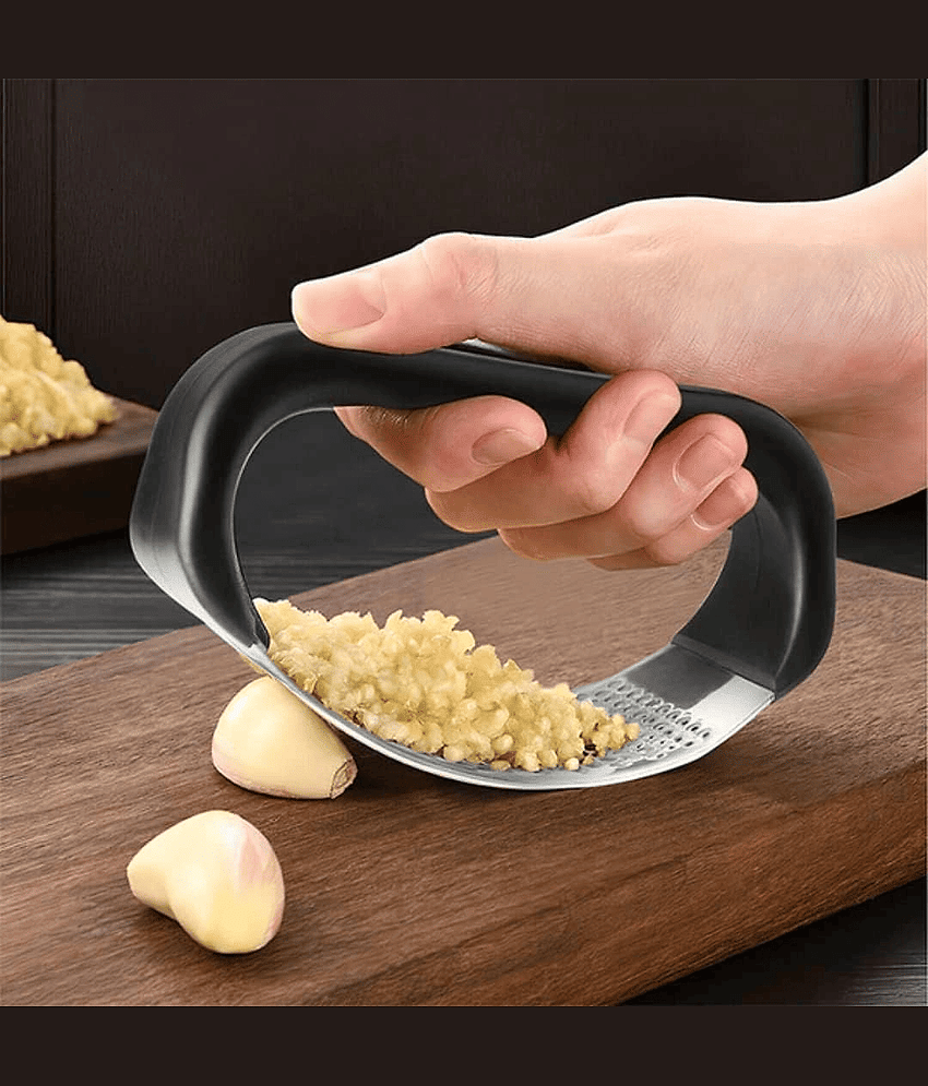 Garlic Press Black pack of 2 view 2