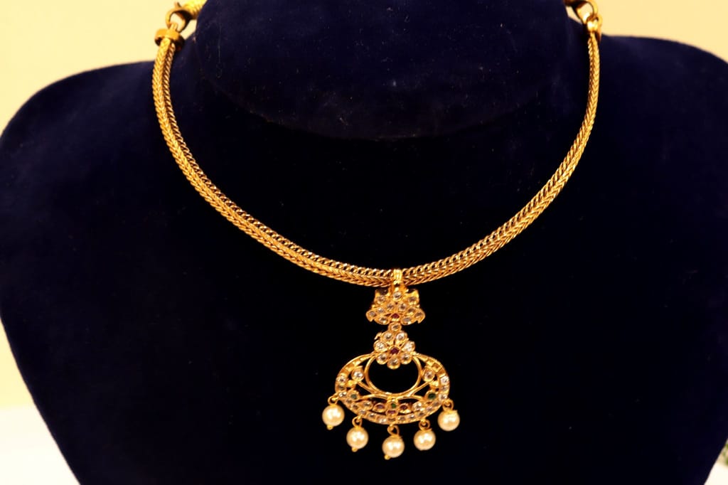 Gold Pendant Set with Pearls and Stones view 2
