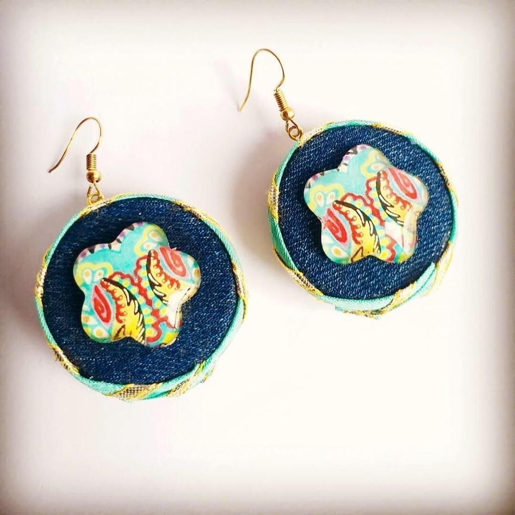 DENIM GLASS EARRING - TEAL GOTTA view 2