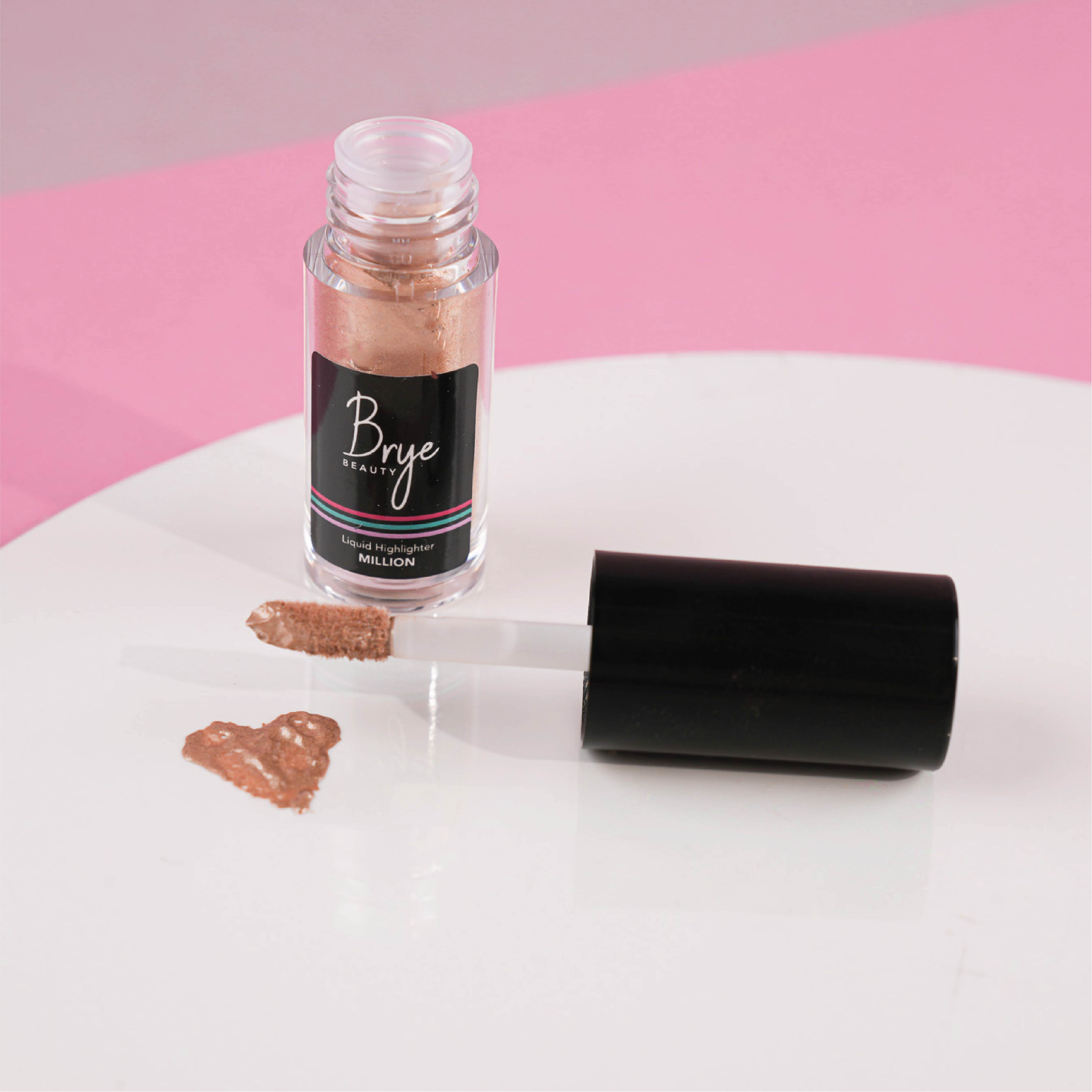Brye Beauty Million - Liquid Highlighter view 2