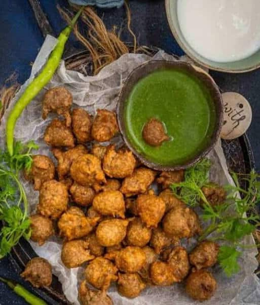 Kuttu/singhada ke aate ke pakode(vrat special)(6pcs)