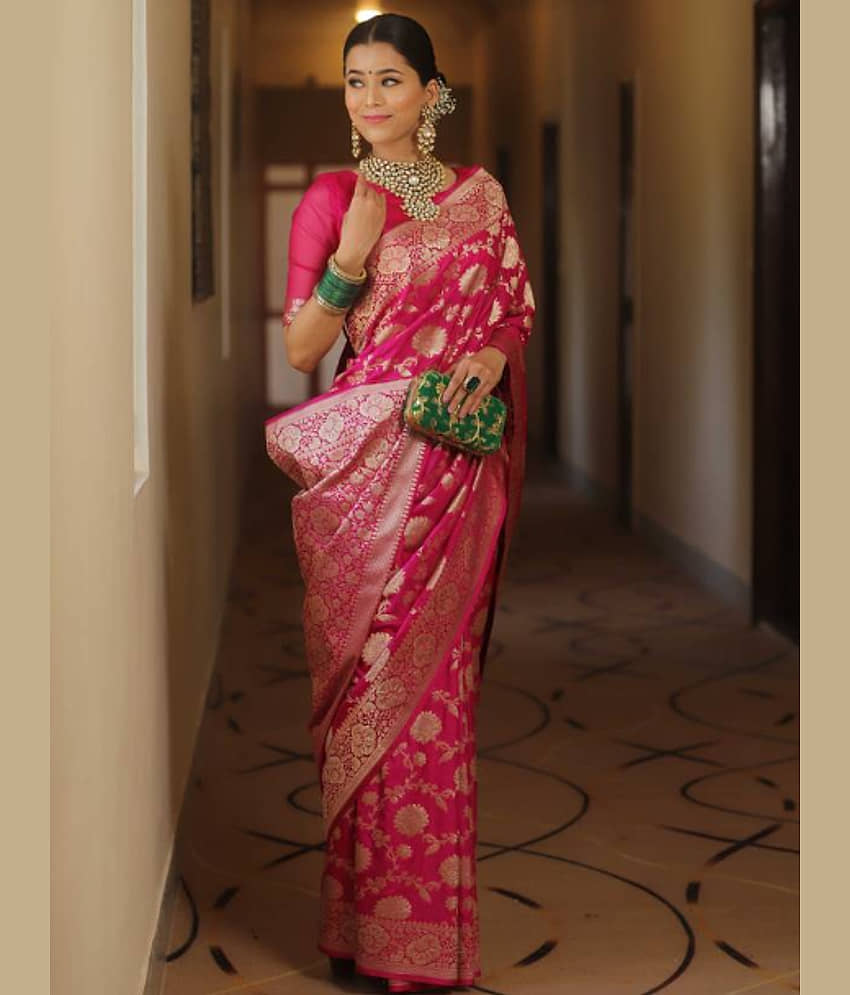 GARIYA Art Silk Embellished Banarasi saree With Unstitched Blouse Piece ( Green ) view 2