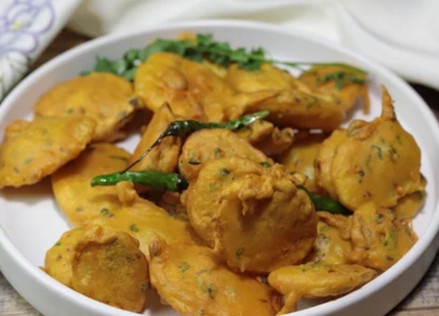 Aloo pakoda (classic) (10 pcs)