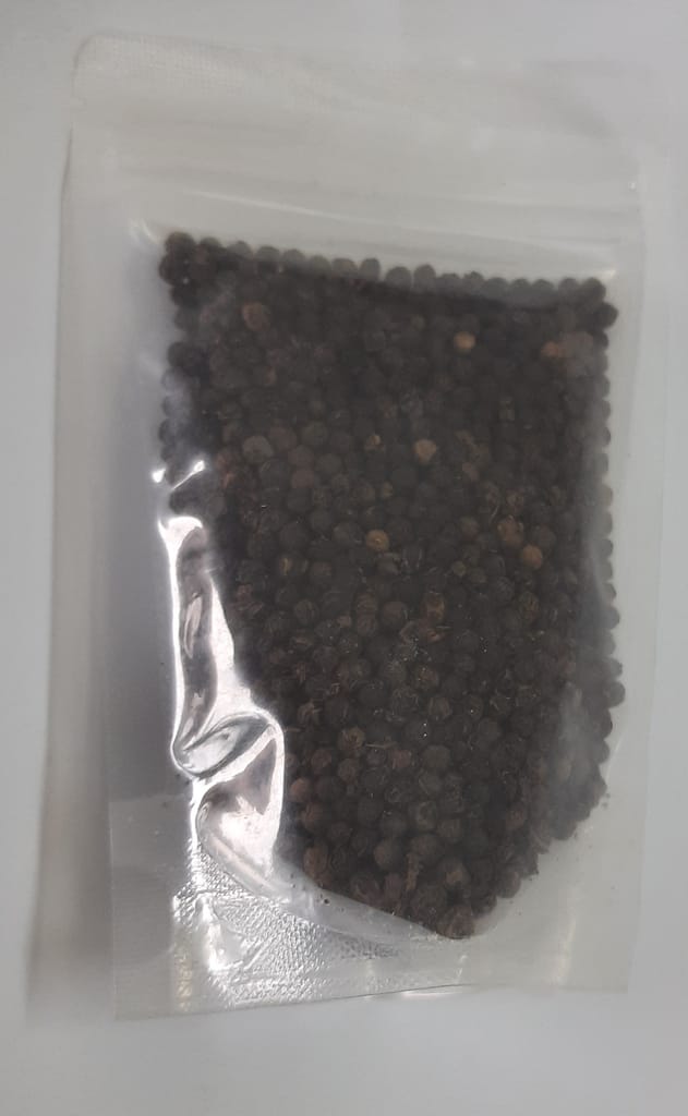 Black pepper dried view 2
