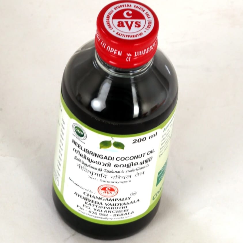 Neelibringadi Coconut Oil view 2