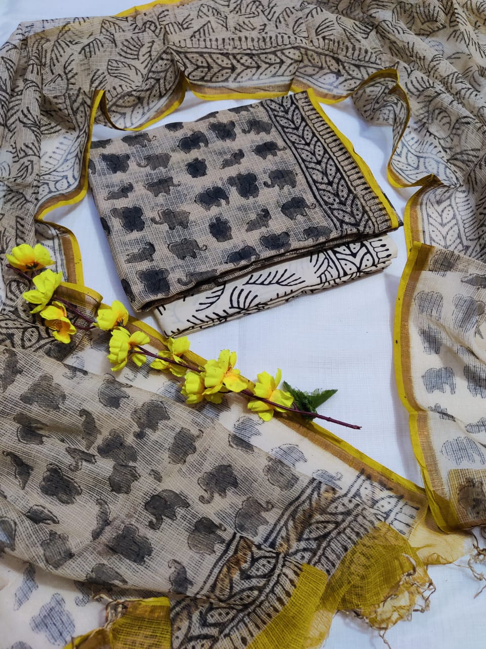 Now new exclusive traditional collection in summer wear