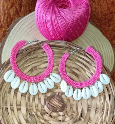 Crochet thread with kowari.