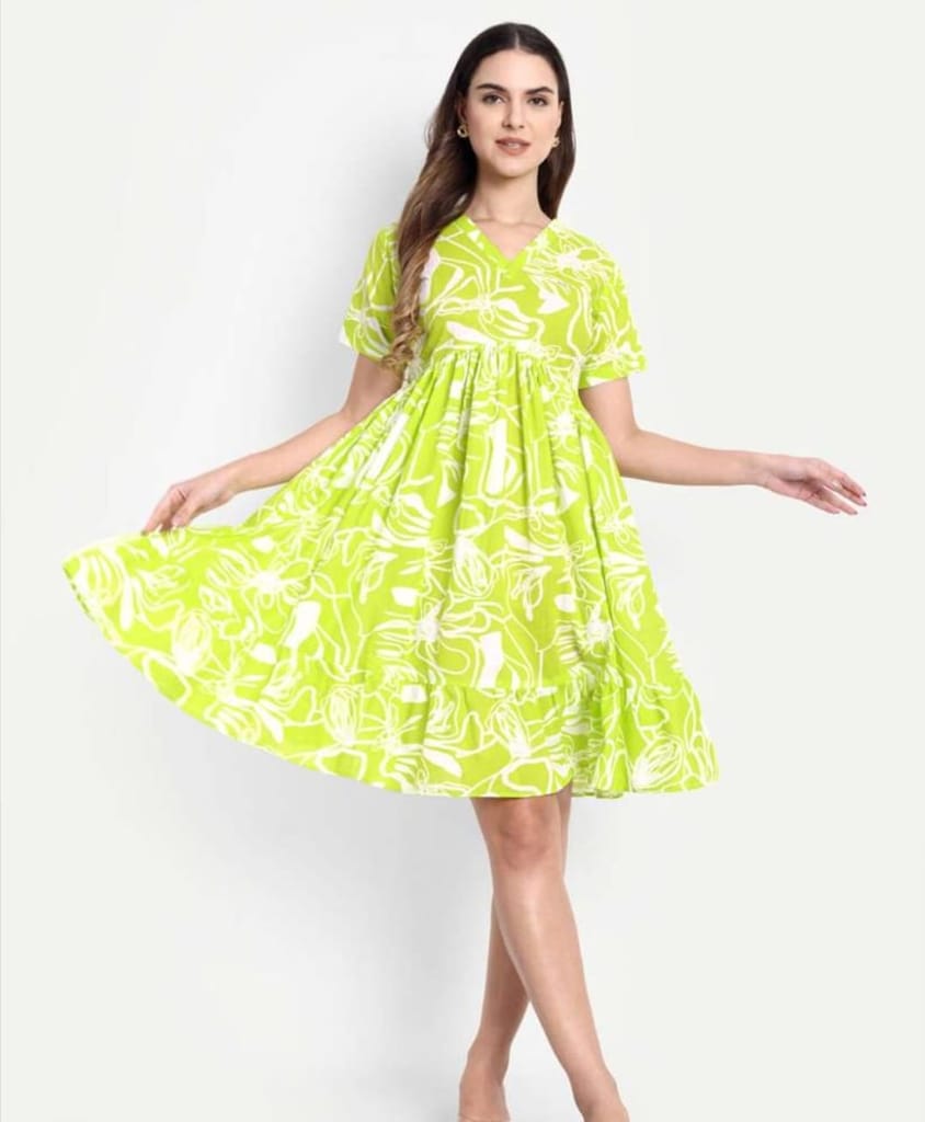 Women's Plus Size Floral Print A-Line Dress view 2
