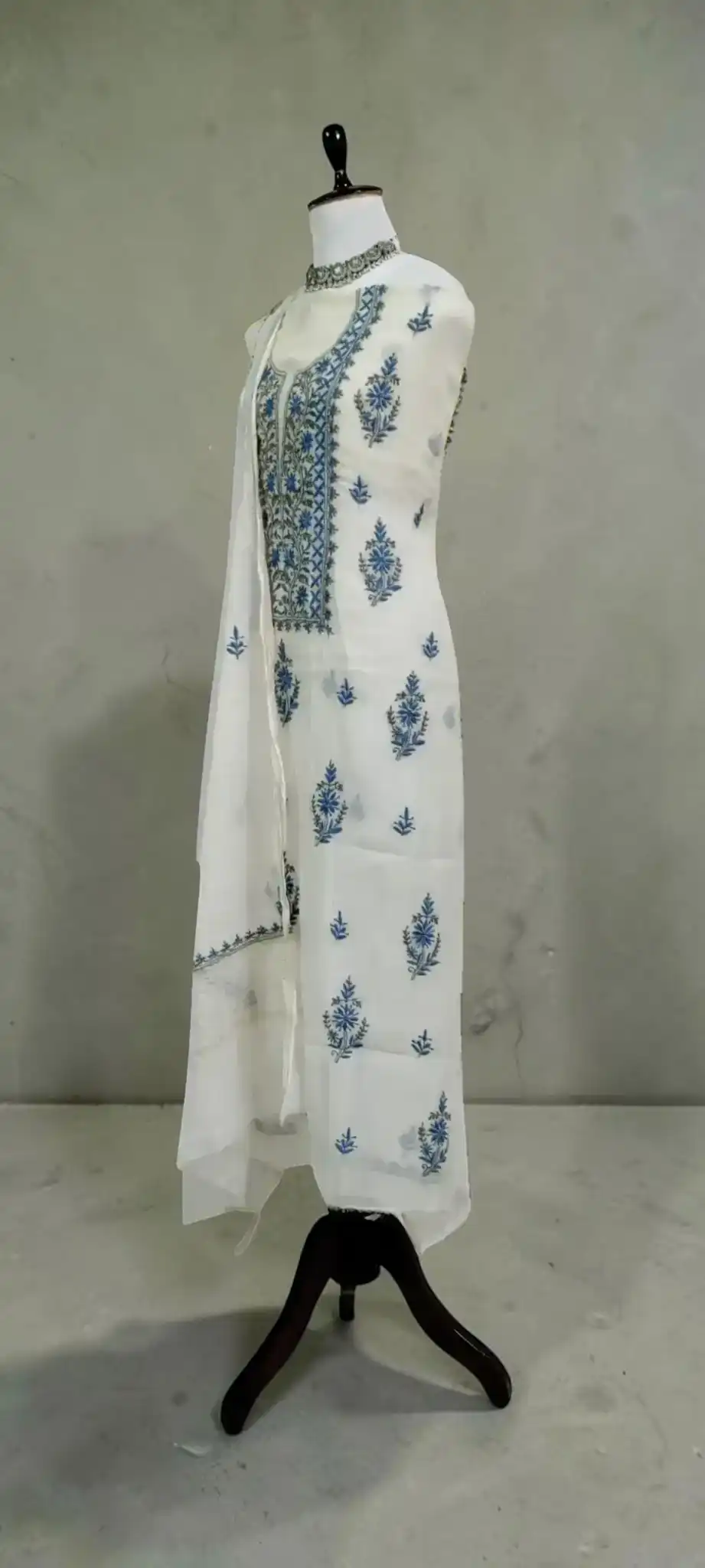 Lucknow Chikankari Mul Cotton Dress Material, Hand Embroidered view 2