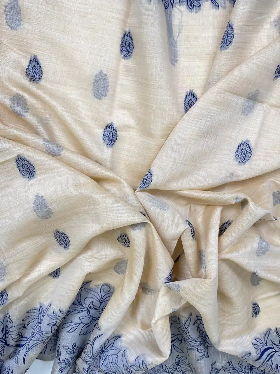 Odisha Handloom Cotton Saree Indigo Lily Border Buti view 2