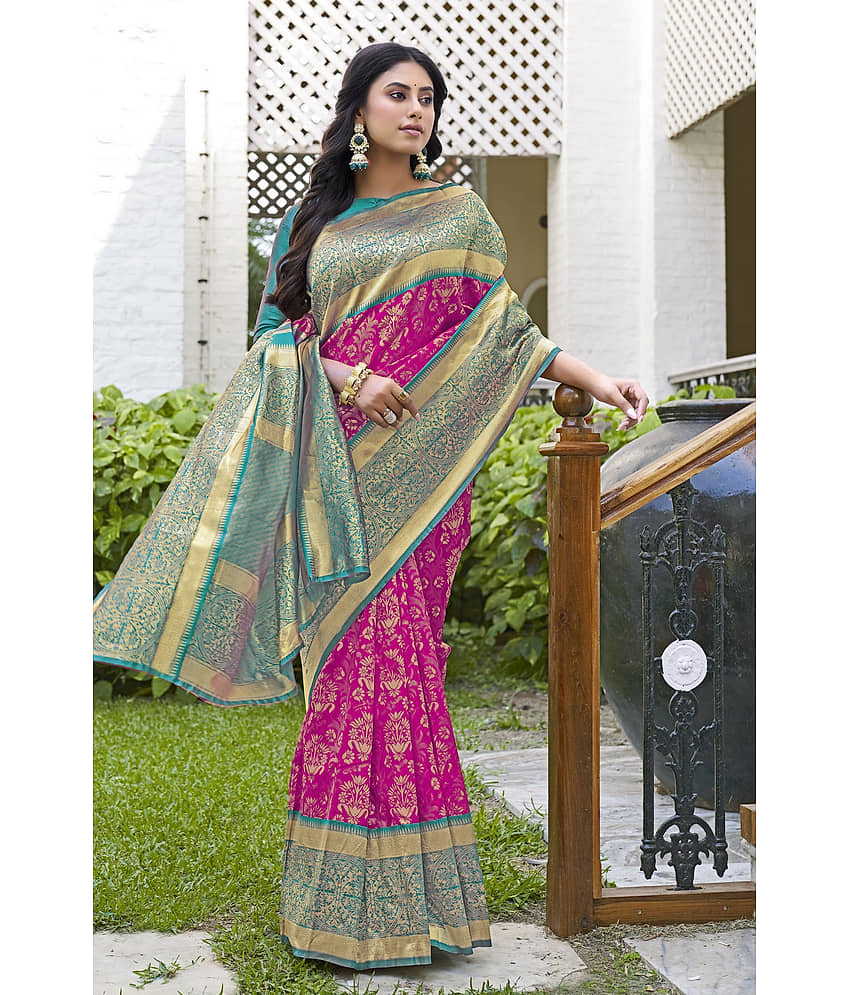 Sariya Jacquard Woven Saree With Unstitched Blouse Piece ( LightGreen ) view 2