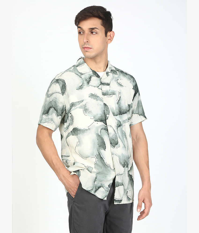 Bene Kleed Polyester Regular Fit Self Design Half Sleeves Cuban Collar Men's Casual Shirt (Multicolor) view 2