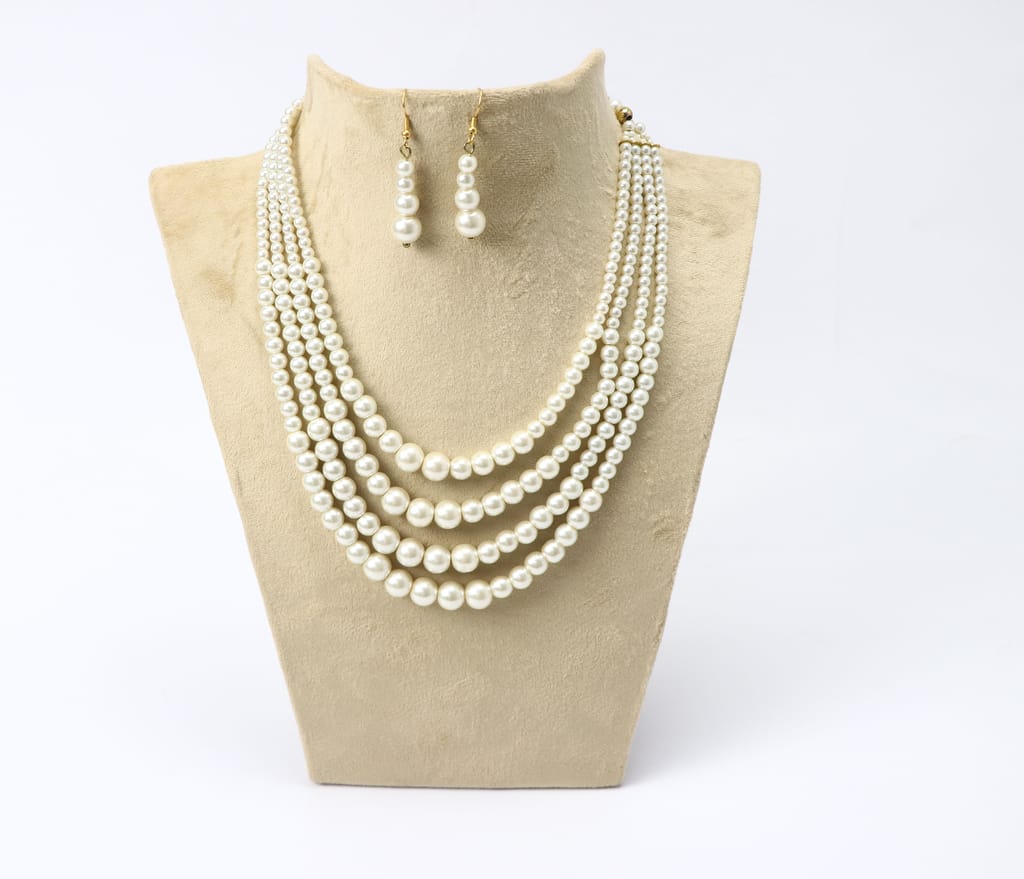 Pearl Bead Necklace view 2
