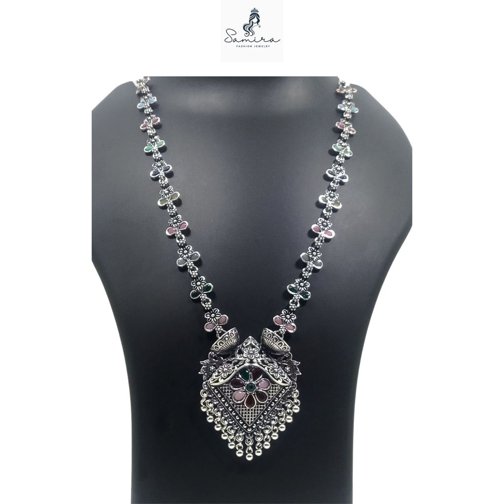 SAMIRA Luxury Handcrafted Necklace Jewellery Set with Ear Rings Oxidized Diamond Pendant view 2