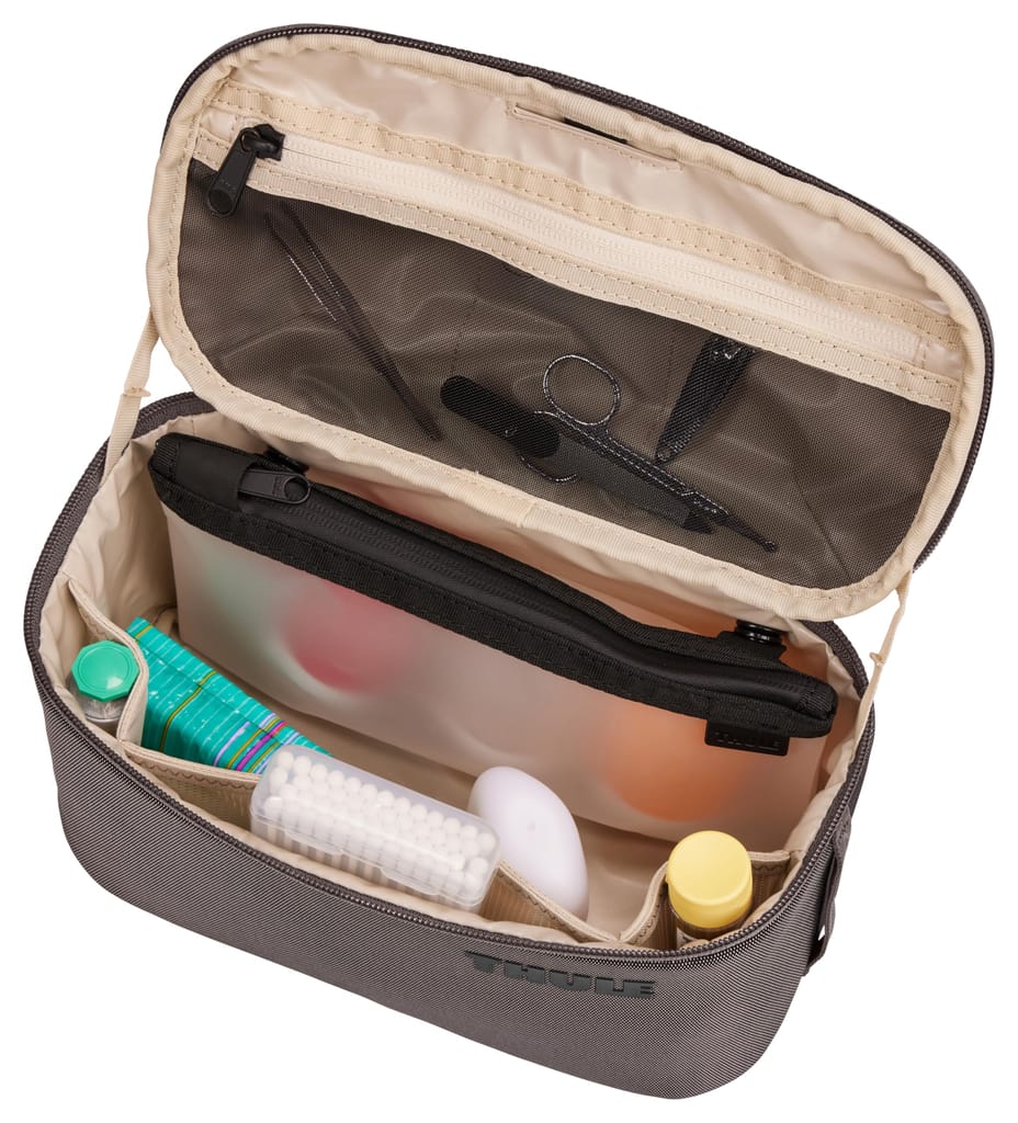 Thule Subterra Toiletry Bag, Vetiver Gray view 2
