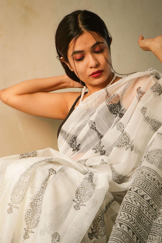 Kaisori Bagh Jasmine Kota blockprinted silk cotton saree view 2