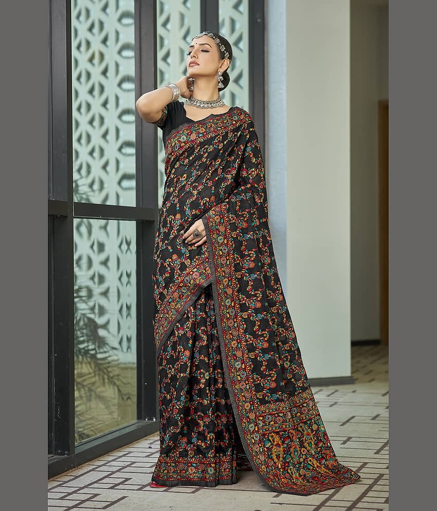 Sariya Jacquard Printed Saree With Unstitched Blouse Piece ( Black ) view 2