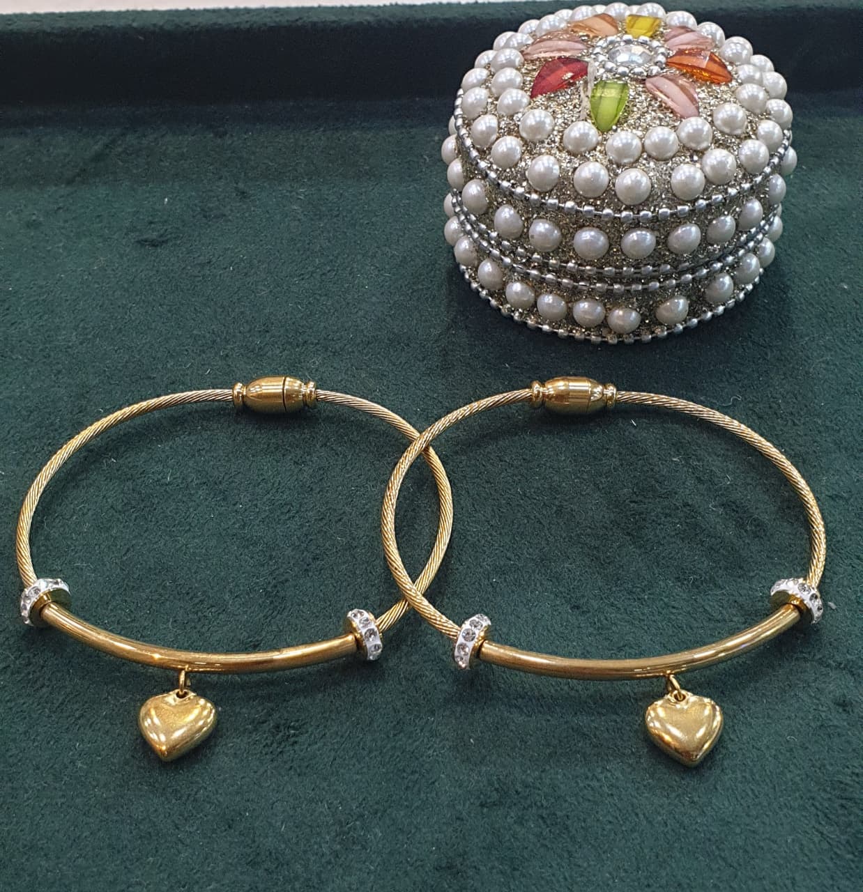 Anti Tarnish Magnatic Bracelets.a view 2