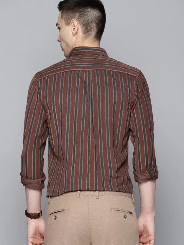 Men Slim Fit Striped Spread Collar Casual Shirt view 2