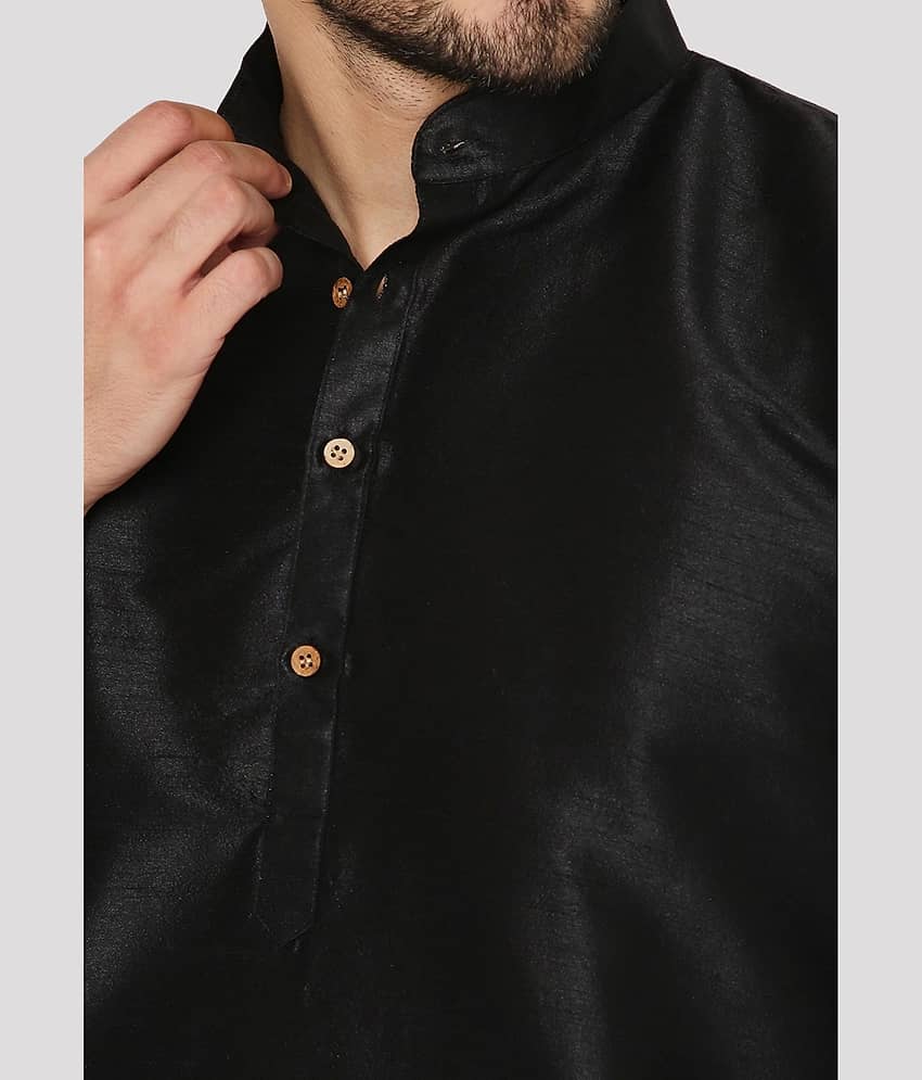 Maharaja - Black Silk Regular Fit Men's Kurta Pyjama Set ( Pack of 1 ) view 2