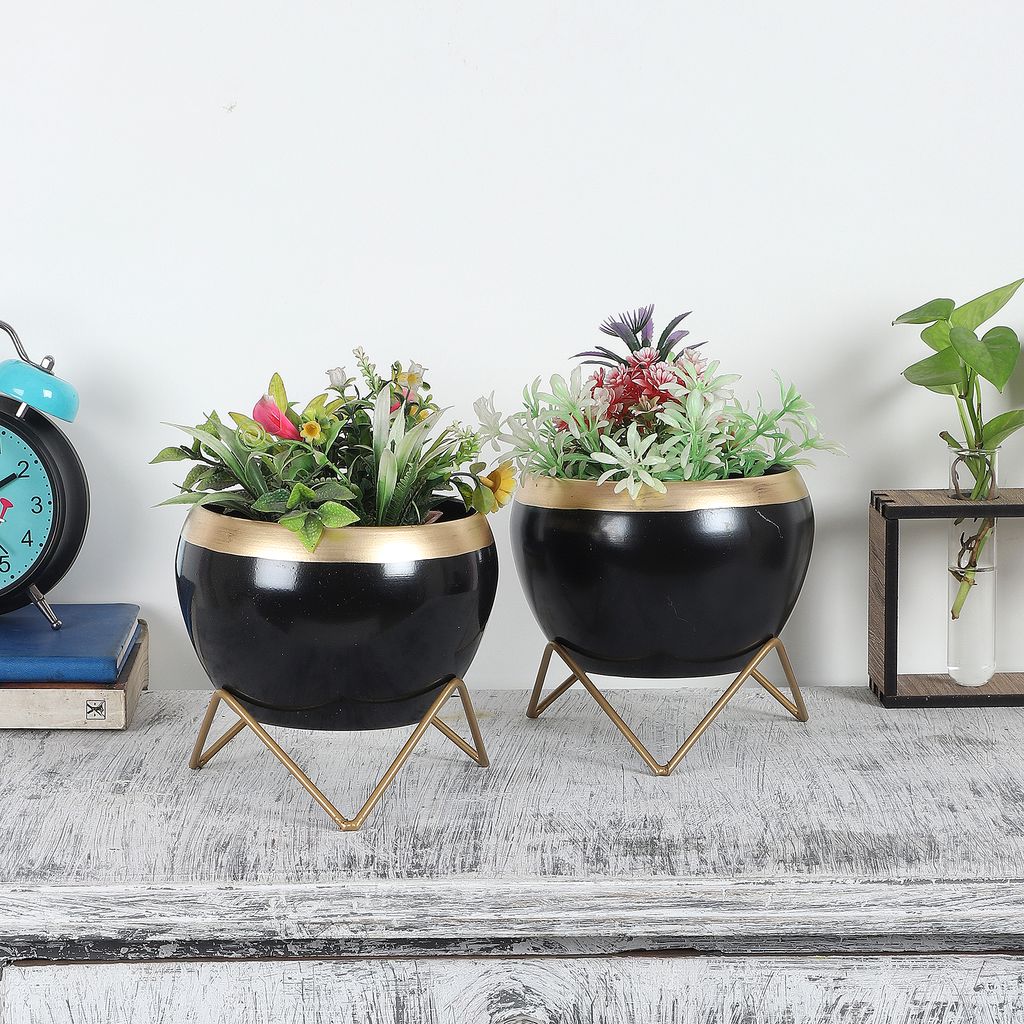 Black Apple Planter Set of 2
