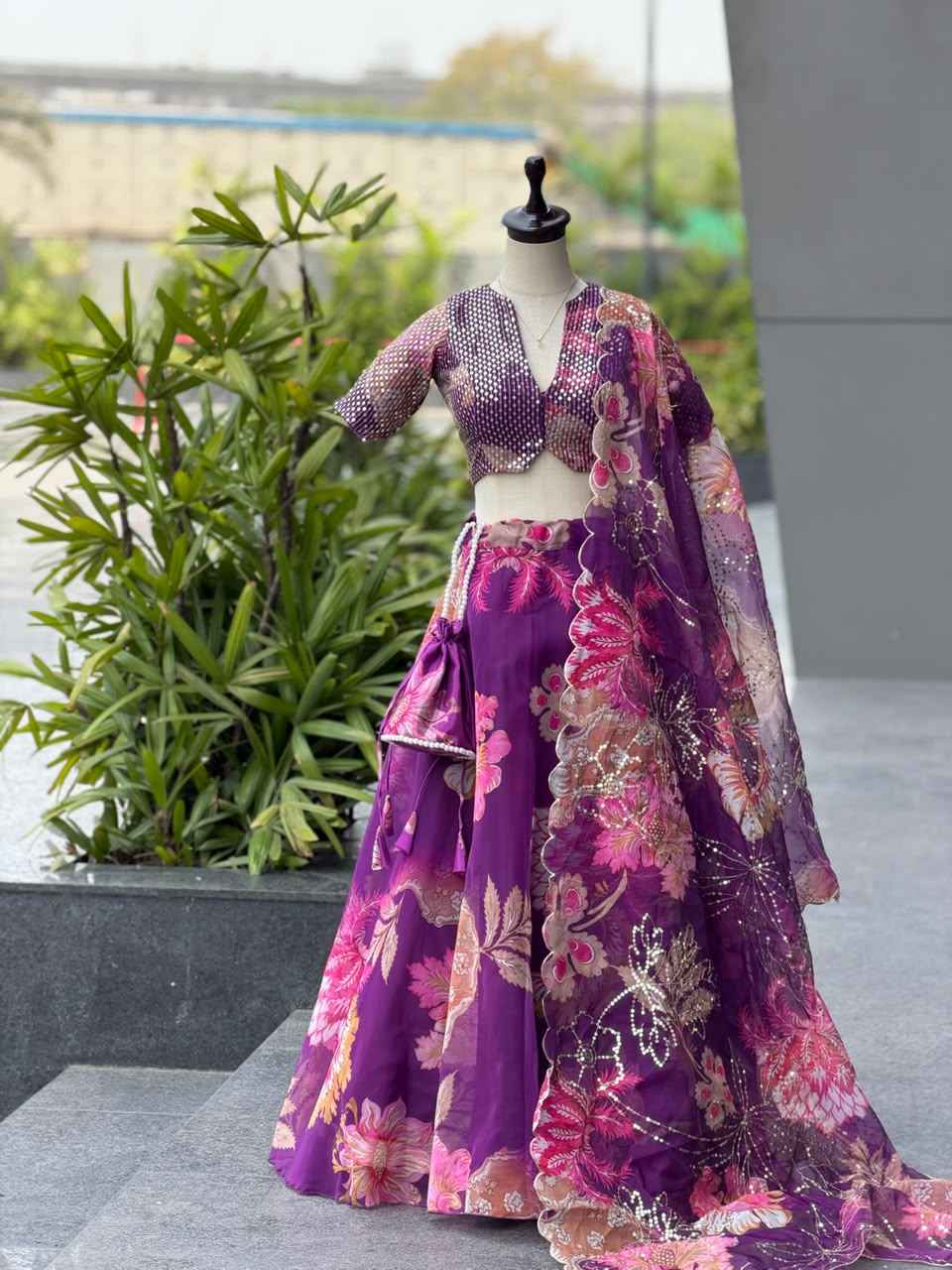 Lehenga Set view 2